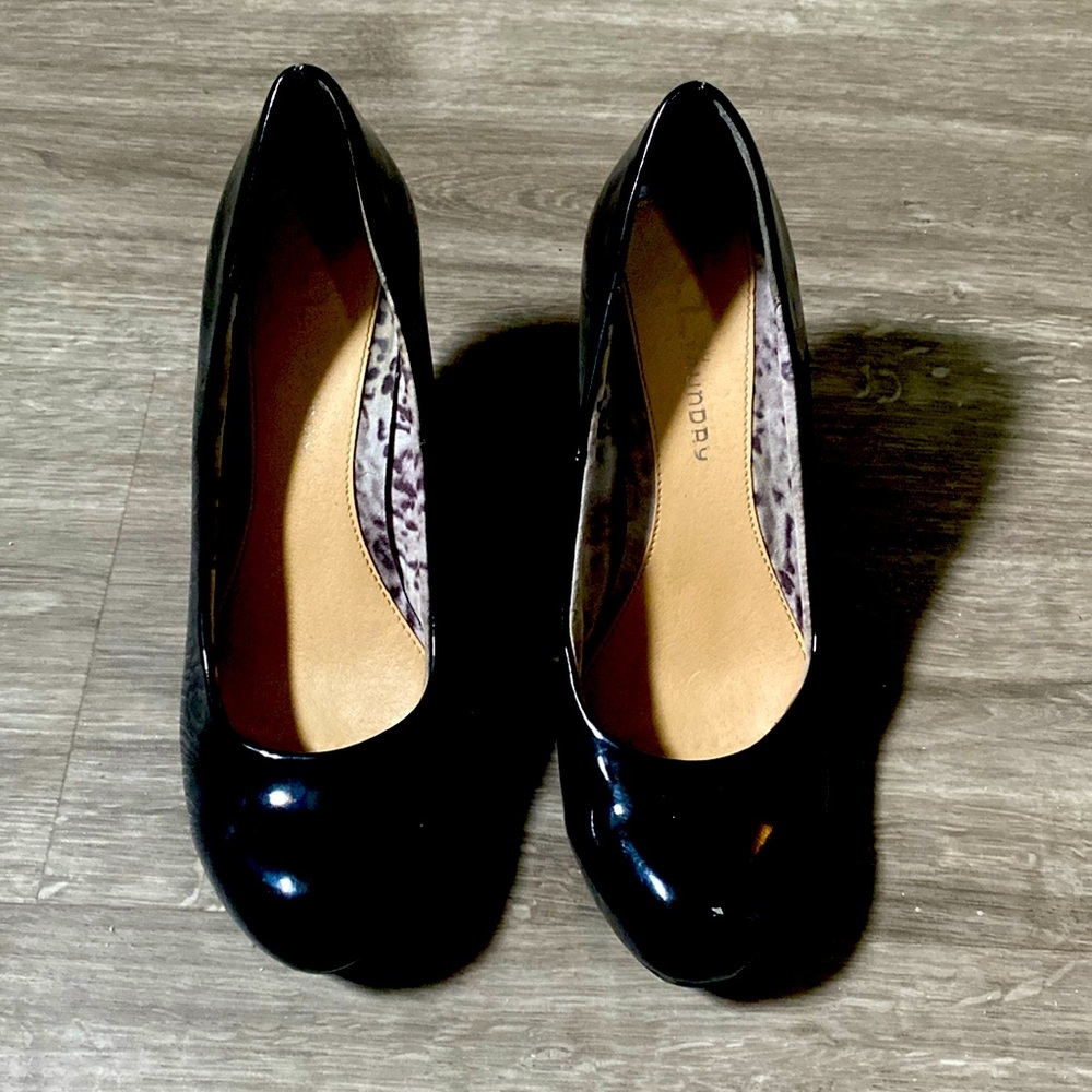 Black pump heels
